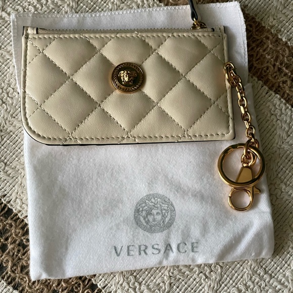 Versace Cream Quilted Long Cardholder Brand New - Picture 4 of 5